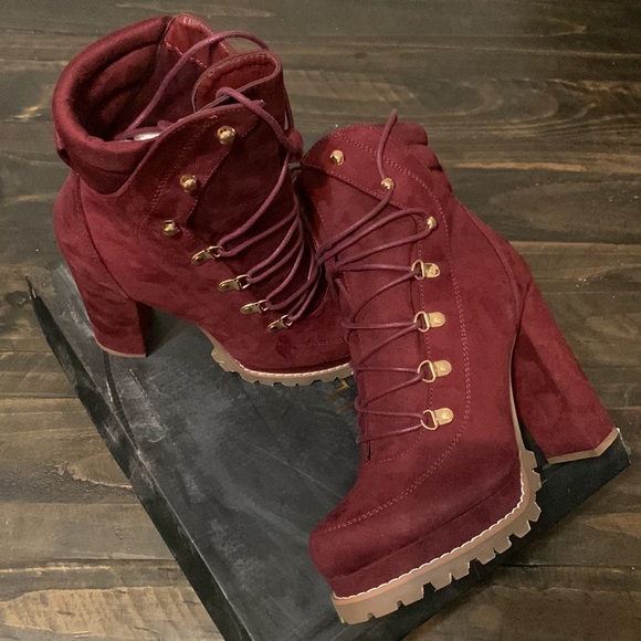 Womens Tie up booties - Picture 2 of 3